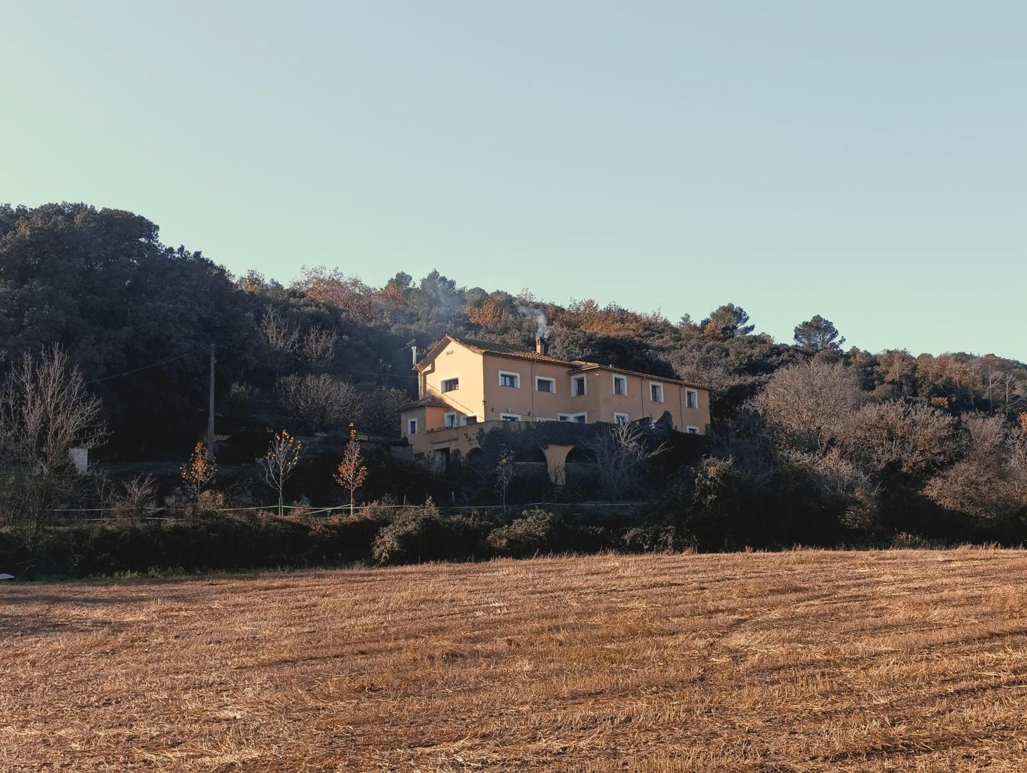 Mas Pitre Bed & Breakfast Besalu Exterior photo