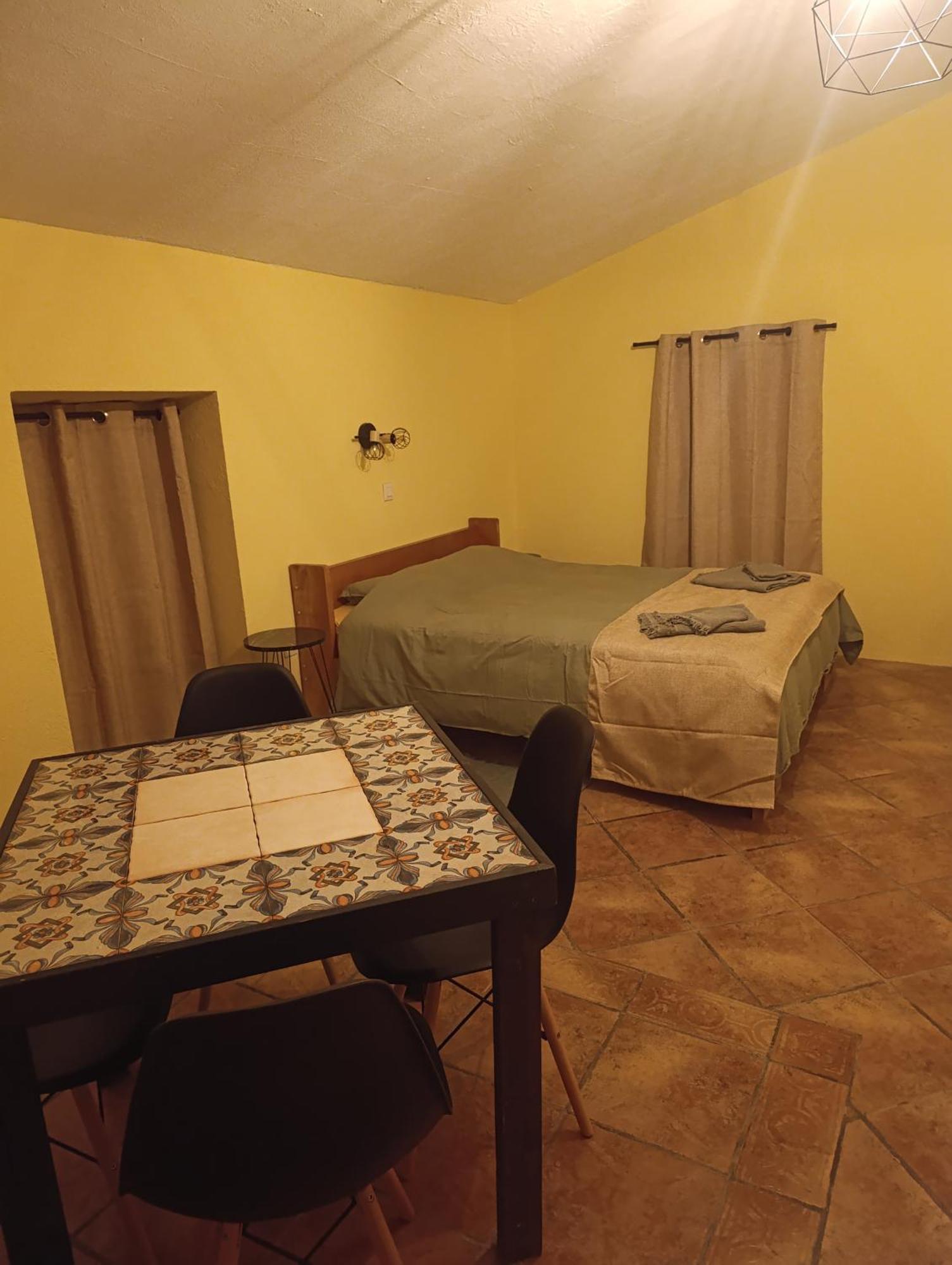 Mas Pitre Bed & Breakfast Besalu Exterior photo