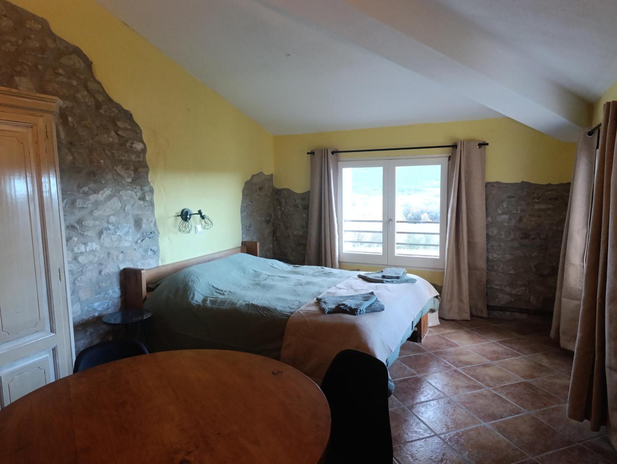 Mas Pitre Bed & Breakfast Besalu Exterior photo