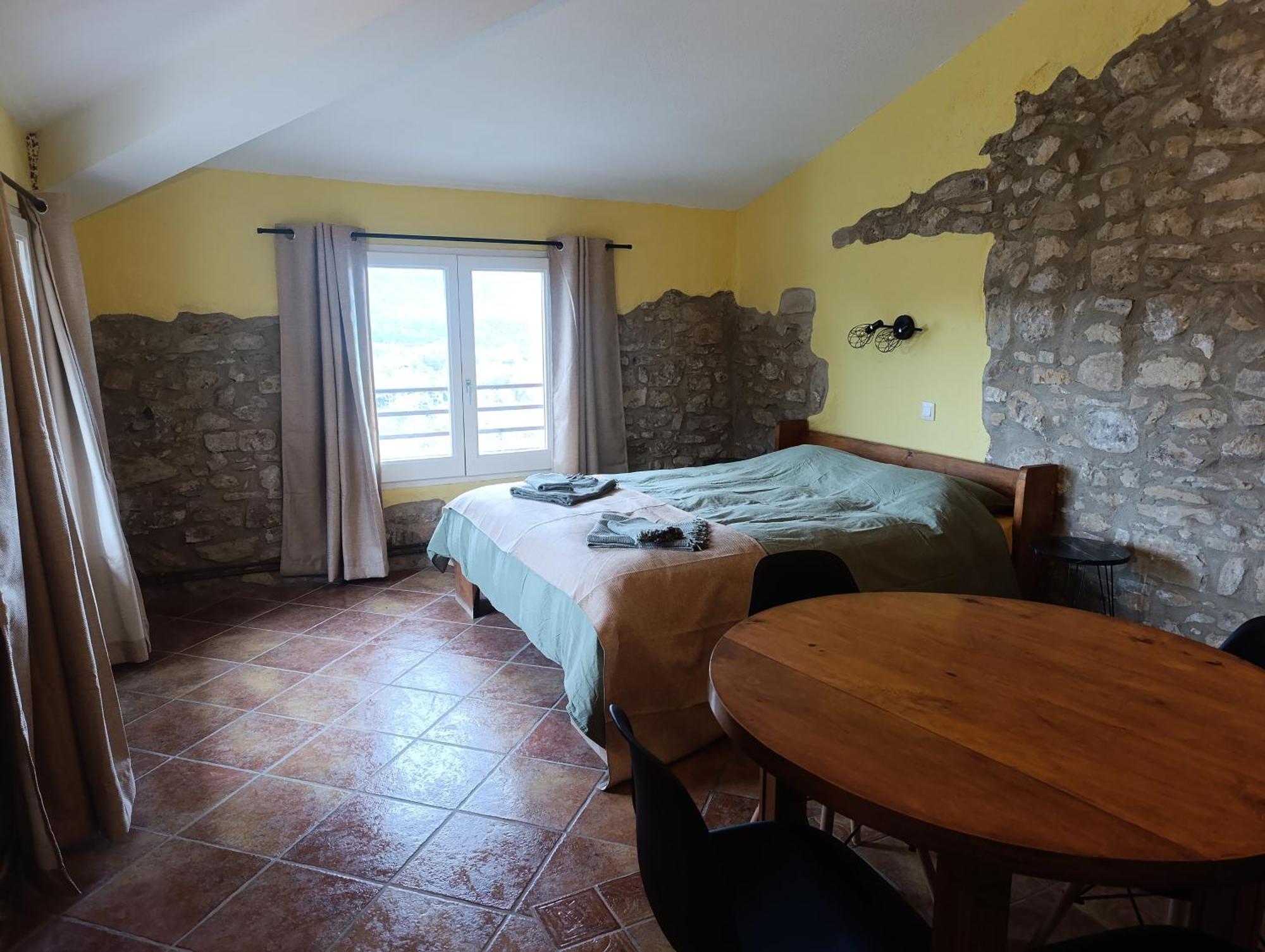 Mas Pitre Bed & Breakfast Besalu Exterior photo